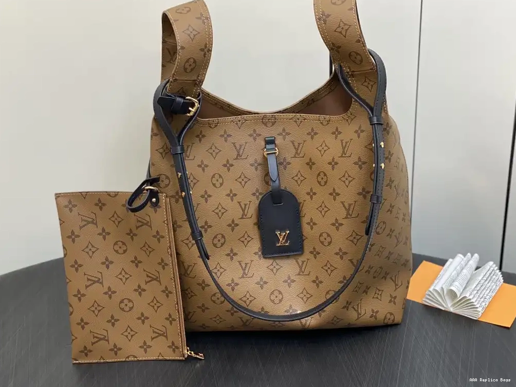 LOUIS VUITTON GM Atlantis 0705